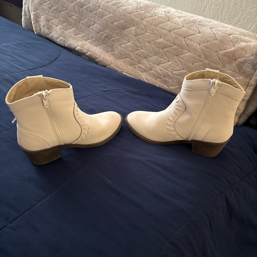 Women's Cream Ankle Boots